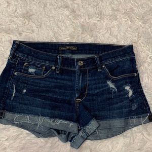 Abercrombie & Fitch / Women's short / Waist: 27 - Lenght - 2